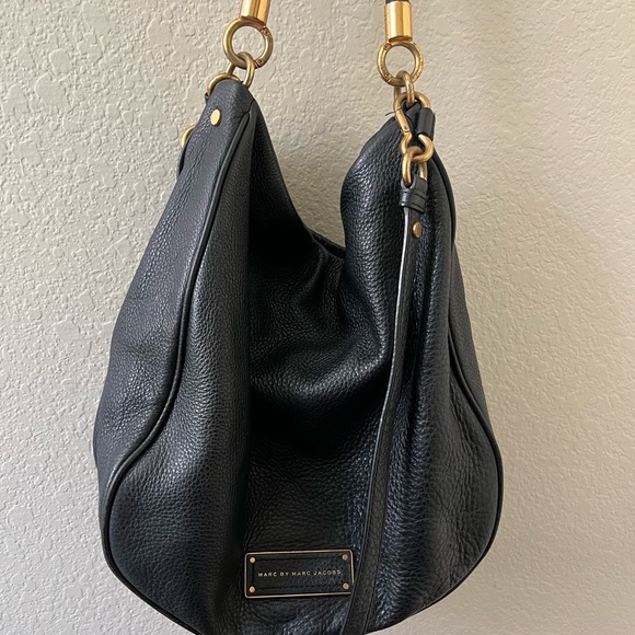 Large Marc Jacobs purse - Picture 2 of 2